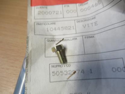 10445821 Bout inlaat