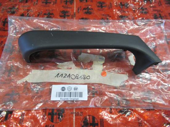 112408180 Sierstuk deurgreep links achterzijde Alfa Romeo 33 907