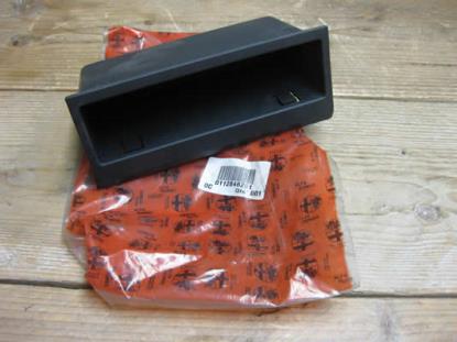 112846261 Opbergvak dashboard middenconsole Alfa Romeo 145 146