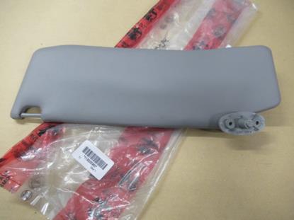 113029365 Zonneklep Alfa Romeo 145 146 lichtgrijs