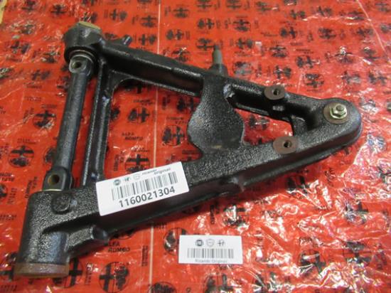 1160021304 Draagarm linksvoor