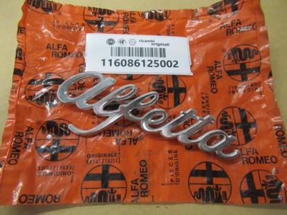 116086125002 Embleem Alfetta metaal/chroom met ronde afwerking