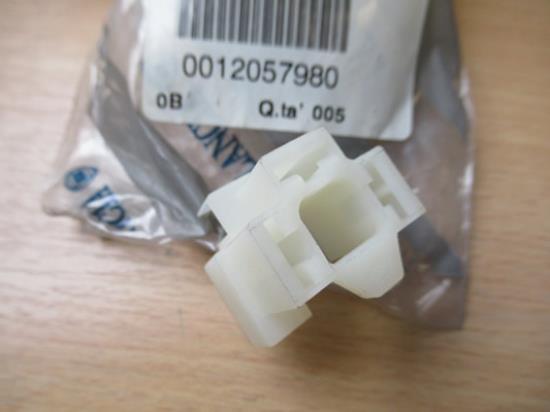 12057980 Stekker 3 polig