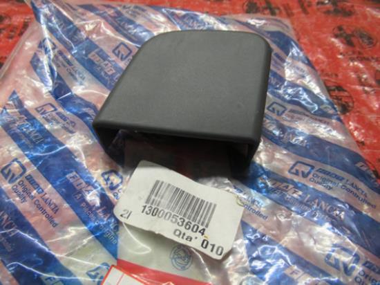 1300053604 Plug achterbumper rechterzijde