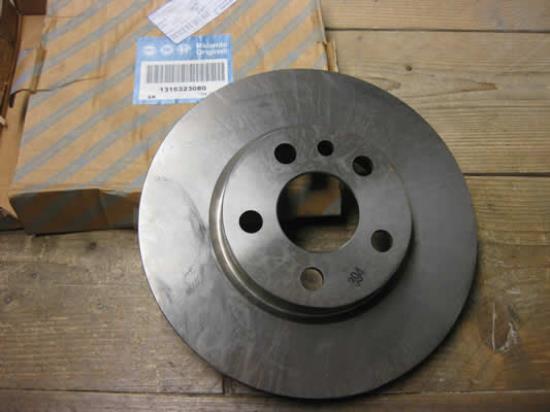 1316323080 Remschijf voorzijde