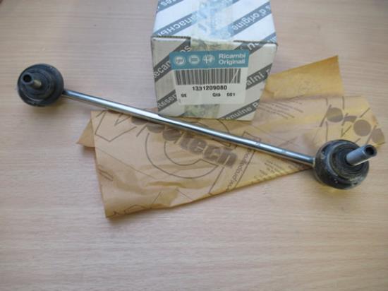 1331209080 Koppelstang