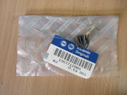 1357712080 Klem Achterklep veertje