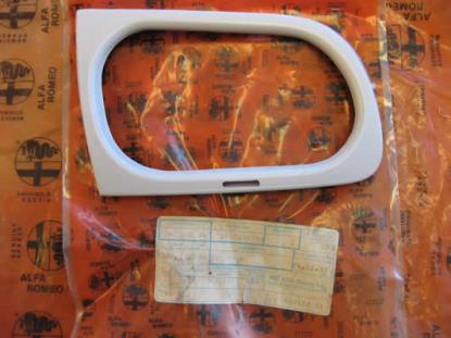 150213099 Sierstuk rechtsvoor mistlamp