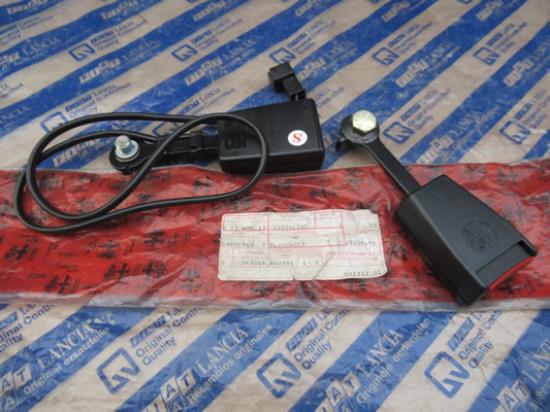 150741080 Arm veiligheidsgordel stoelen voorzijde