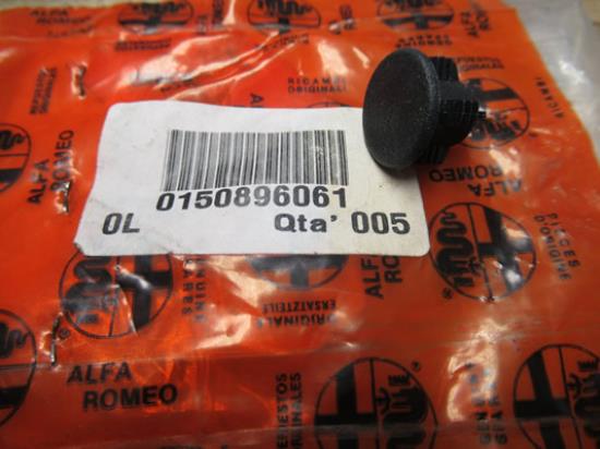 150896061 Plug deurbakje