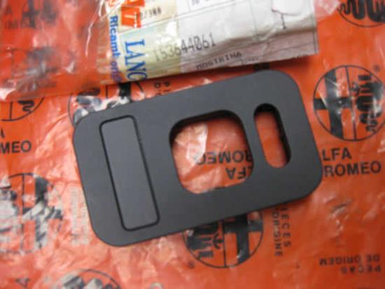 153644061 Sierstuk middenconsole spiegelbediening