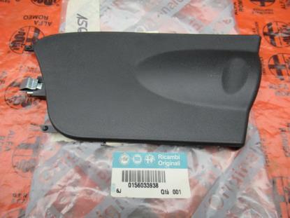 156033938 Plug achterkleppaneel linkerzijde