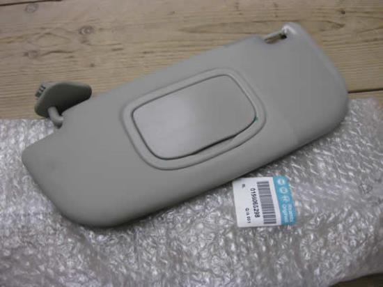 156065298 Zonneklep links Alfa Romeo 147 GT