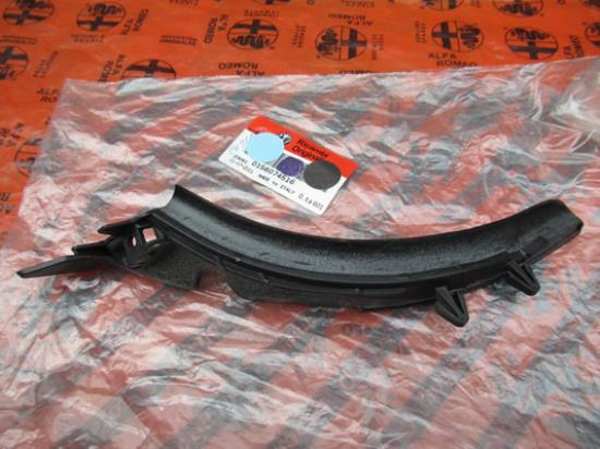 156074516 Sierstuk paravan voorruit rechterzijde