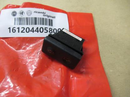 161204405800 Raamschakelaar elektrische ruiten achterzijde eerste serie Alfa Romeo 75 rood