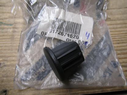 172671620 Plug knop stoel Alfa Romeo 145 146 Lancia Delta