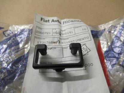 173176808 Sierstuk stoel voorzijde