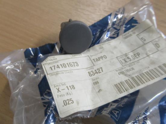 174101673 Plug stoel voorzijde