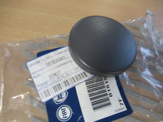 181926961 Plug stoel voorzijde