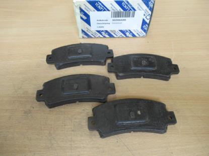 3025564285 Remblokset voorzijde