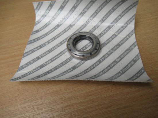 40004820 Keerring versnellingsbak