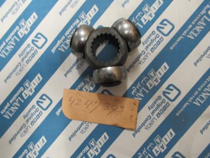 4247393 Kruisstuk aandrijfas