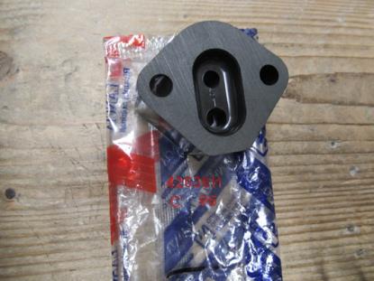 4263611 Afstandstuk brandstofpomp