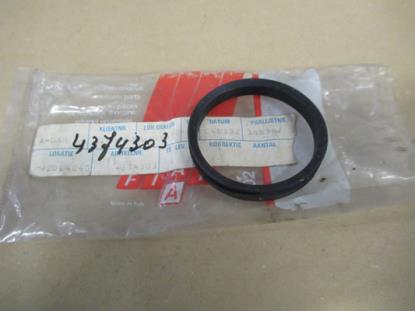 4374303 Ring wiellager