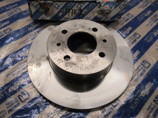 4377102 Remschijf achterzijde Fiat 132 III  Ritmo 1.6 Sport 105 cv