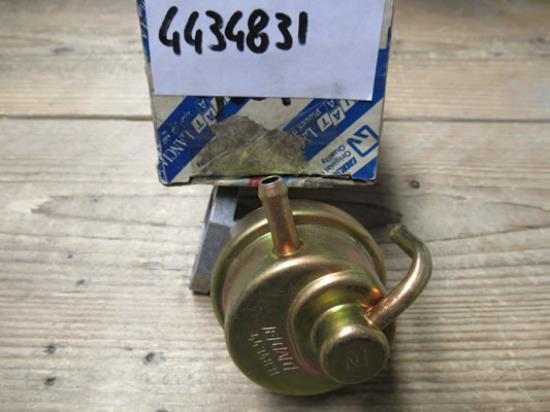 4434831 Brandstofpomp