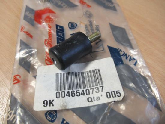 46540737 Rubber stop achterwand Lancia Delta