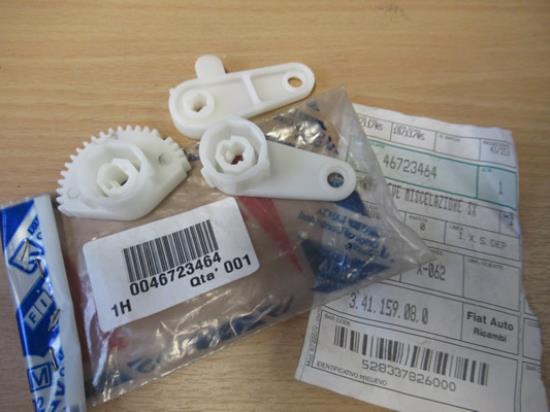 46723464 Hevelkit kachelhuis