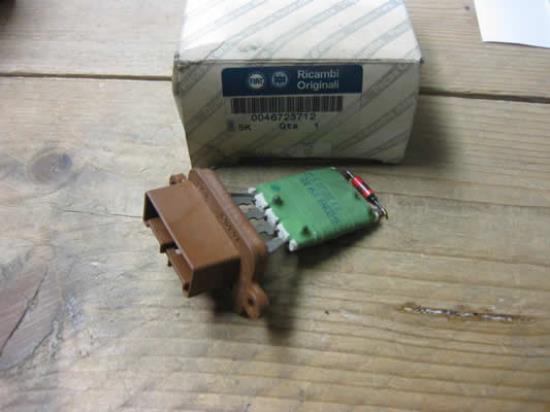 46723712 Kachelweerstand