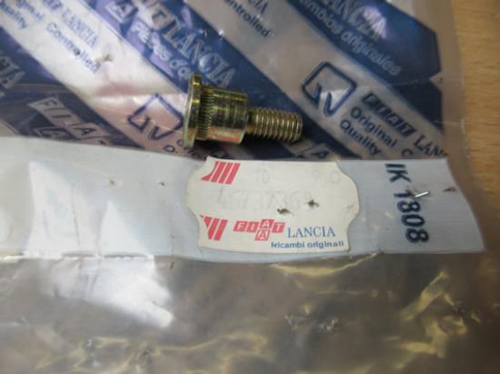 46737368 Centerbout deurvanger