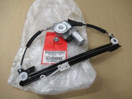 46751870 Raammechanisme rechts