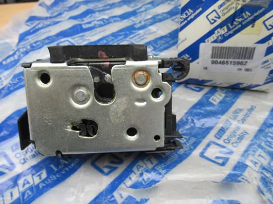 46815962 Slot deur linker voorzijde