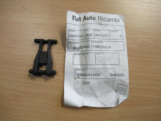 46817443 Scharnier tankklep