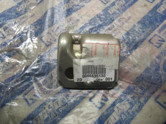 46835130 Scharnier portier links