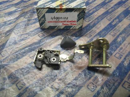 46990102 Achterbank vergrendeling