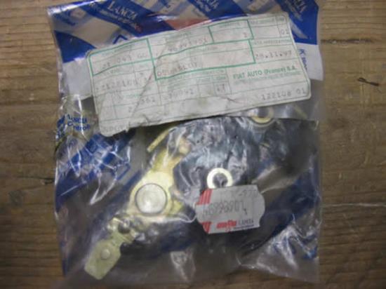 46993901 Achterbank rugleuning vergrendeling linkerzijde