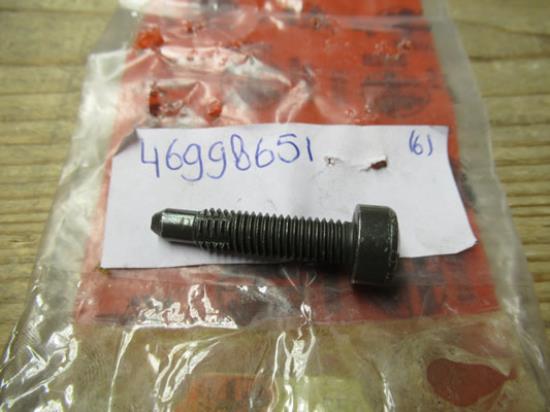 46998651 Bout stoelrails.  Alfa Romeo 145 146 156 GTV