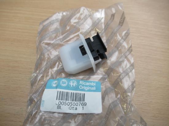 50500769 Klem bevestiging zitting achterbank