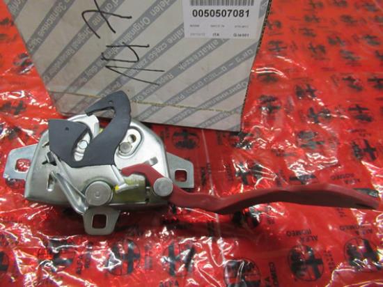 50507081 Motorkapslot