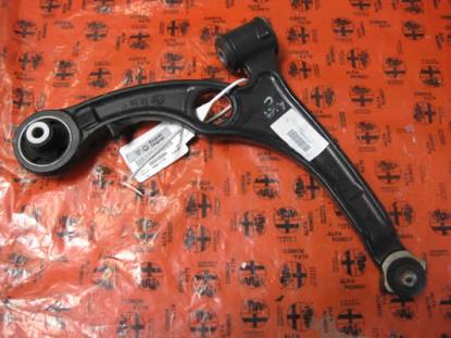 50705084 Draagarm rechtsvoor