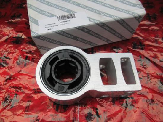 50708722 Draagarmbus rechtsvoor