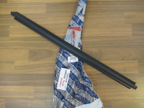 51702418 Pakking voor portier rechter voorzijde