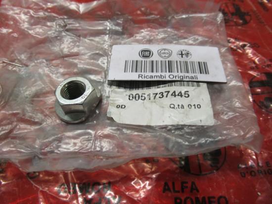 51737445 Voorvering moer