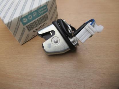 51757821 Slot deur linker achterzijde