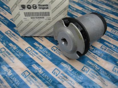 51840600 Bus voor achtervering