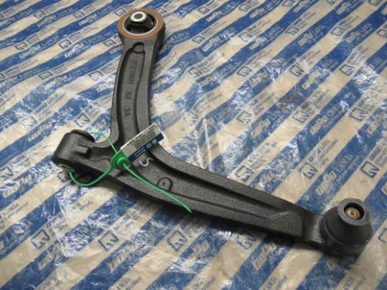 51857021 Draagarm links Fiat 500